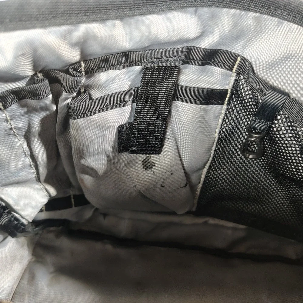 Patagonia Half Mass Messenger Bag Black Padded Laptop Gorpcore 48266SP13